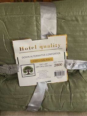Hotel Quality Down Alternative Comforter - Sage Green - King/Cal King